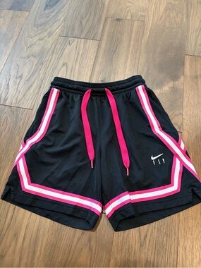Nike Women's Fly Crossover Dri-FIT Basketball Shorts Black Pink XS